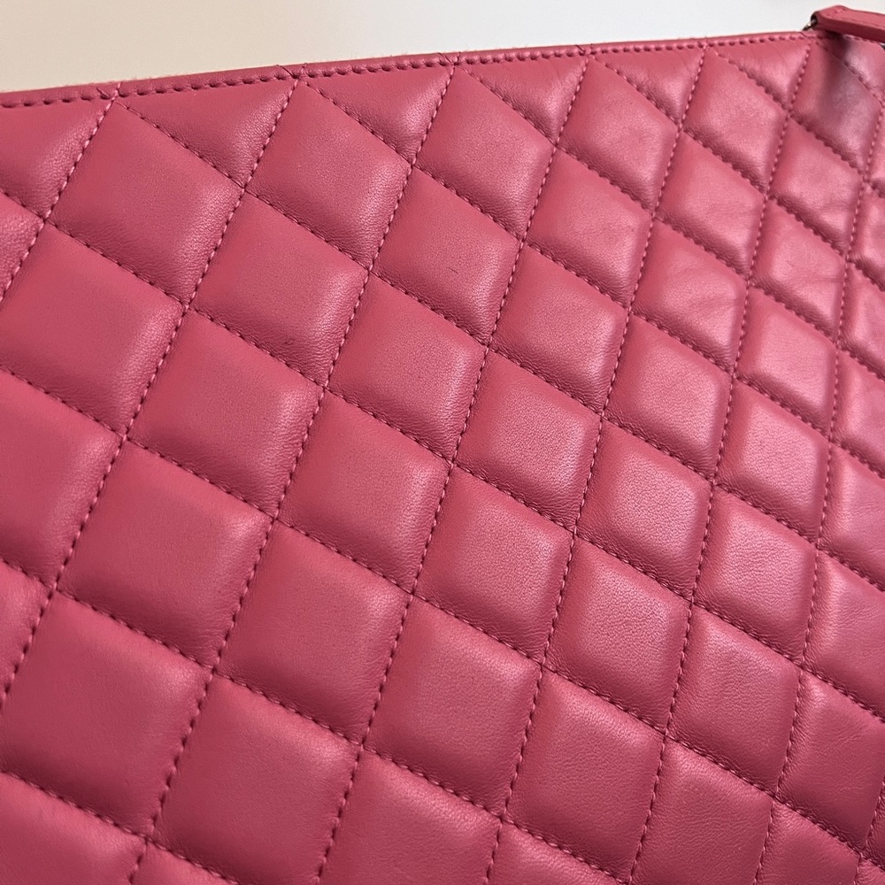 Auth Chanel Pink Classic Quilted Large Pouch -PreLoved - Picture 12 of 15